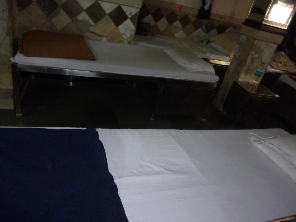 Yadgar Guest House มุมไบ ภายนอก รูปภาพ