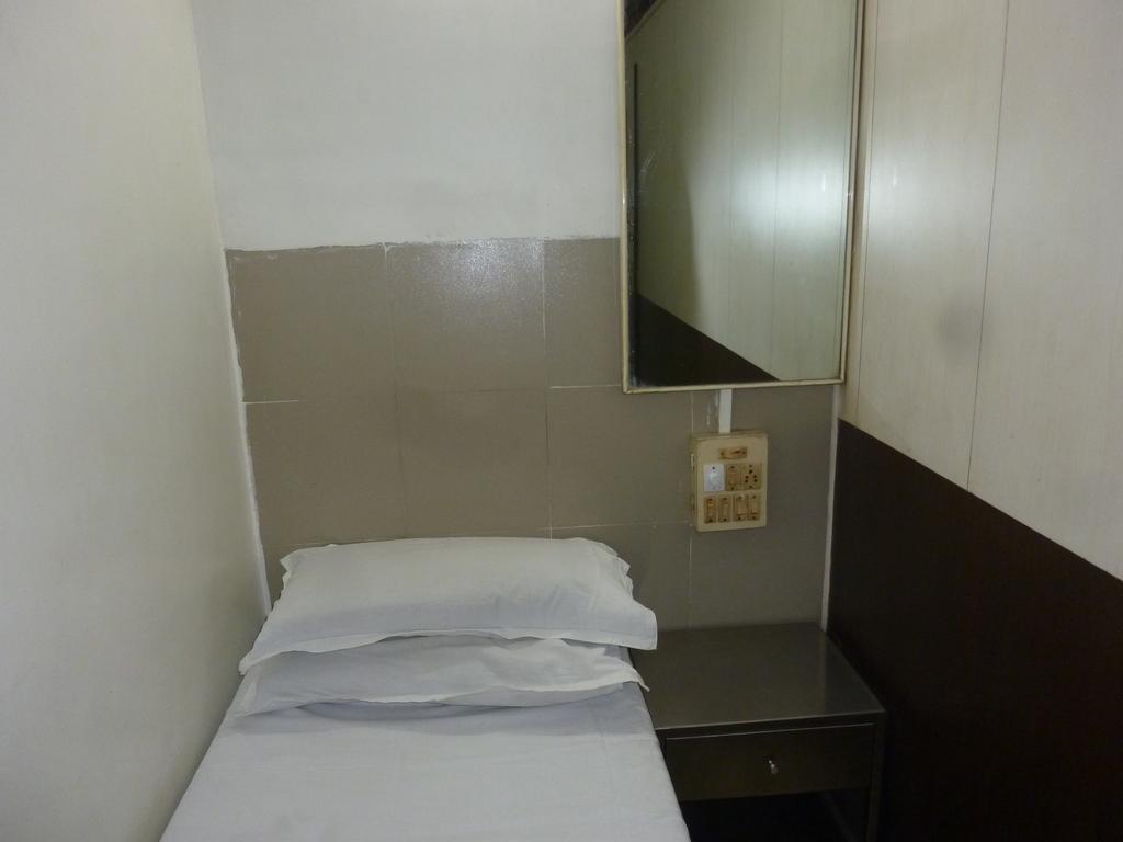 Yadgar Guest House มุมไบ ภายนอก รูปภาพ