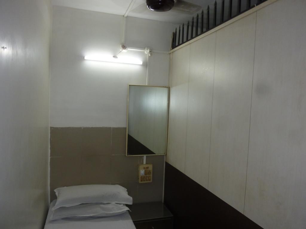 Yadgar Guest House มุมไบ ภายนอก รูปภาพ